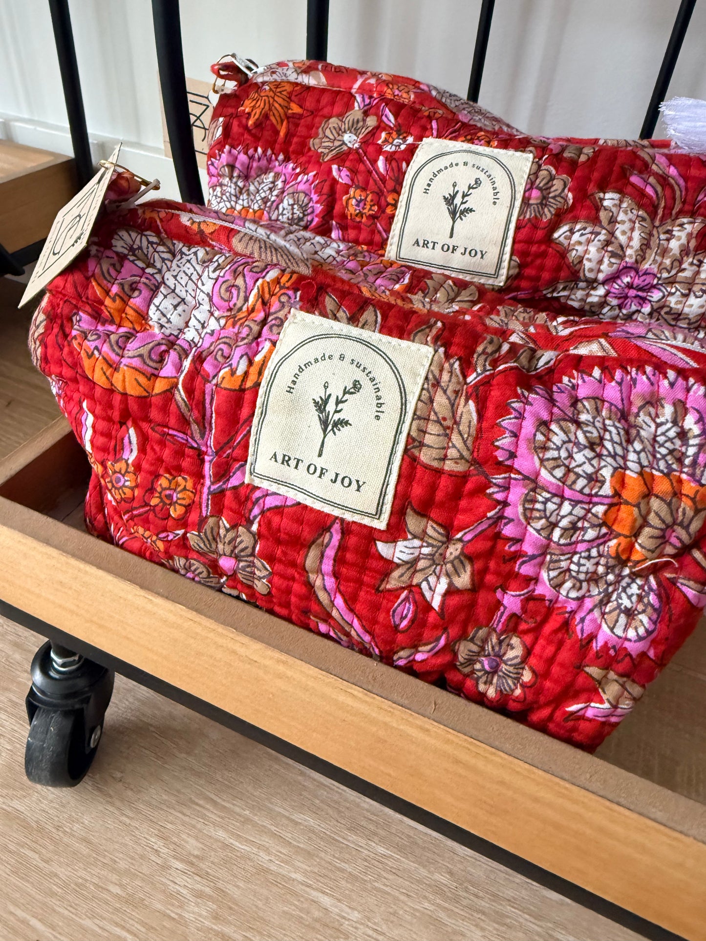 Quilted Toiletry Travel Bag-MEDIUM